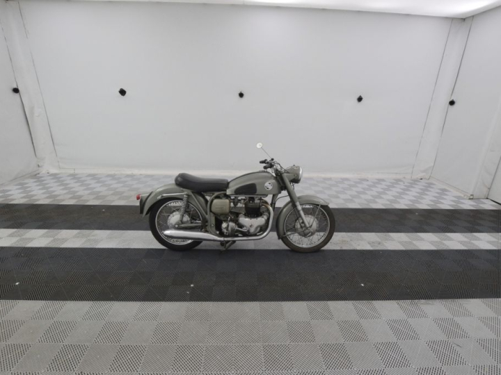 NORTON 99 DOMINATOR :  Numéro de série :7182514. Numéro de boite de vi