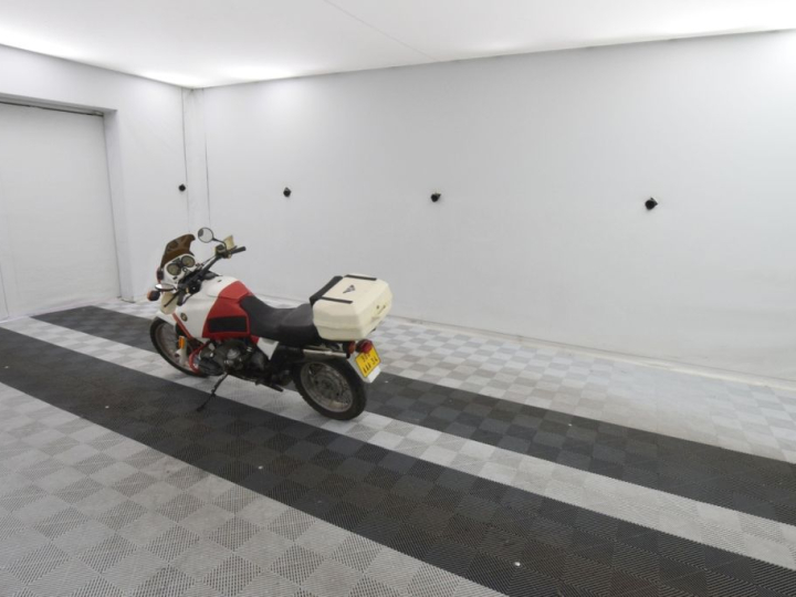 BMW  R100 GS PARIS-DAKAR :  Pas de numéro de série frappé à froid lisi