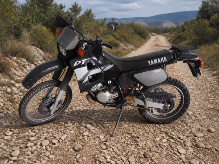 YAMAHA DT 125 :  Numéro de série : JYA4BL00000137563. Numéro moteur : 