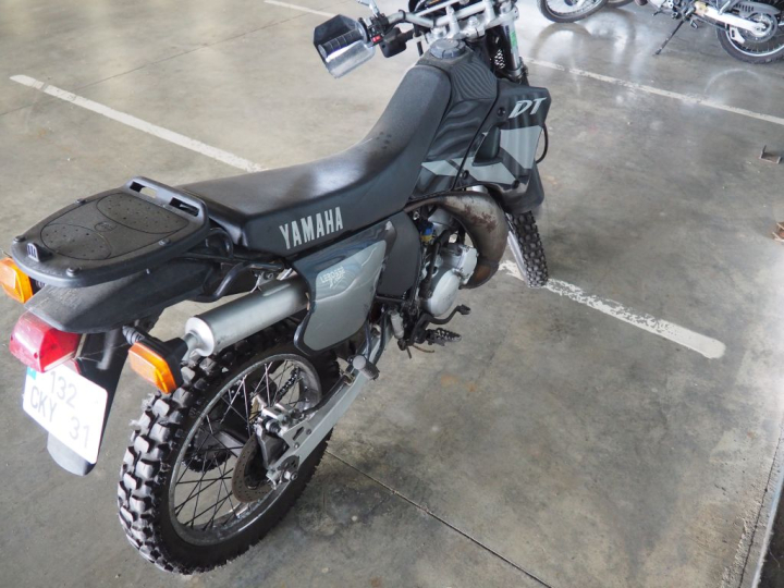 YAMAHA DT 125 :  Numéro de série : JYA4BL00000137563. Numéro moteur : 