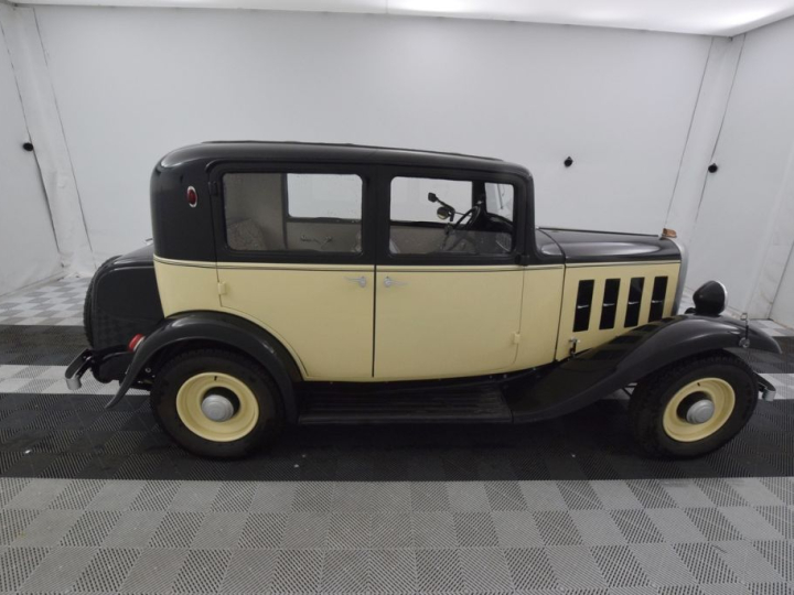 CITROEN ROSALIE BERLINE 8 :  Numéro de série :819805. 1ère M.E.C : 193