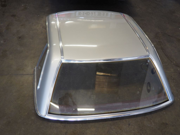 Mercedes 280 SL BVM4 :  Numéro de série 10704210001252. 1ère M.E.C : 1