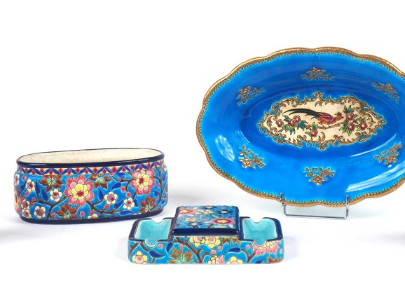 LONGWY.  Différentes pièces en émaux polychromes comprenant : un cendr