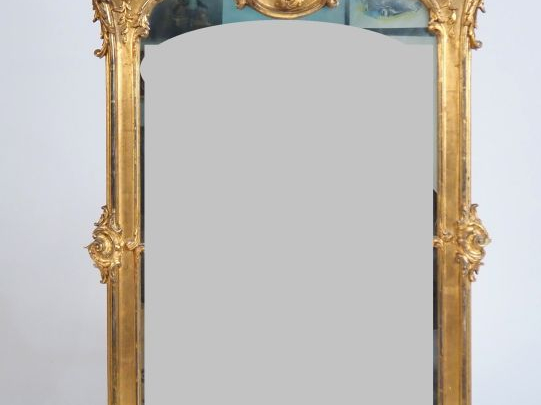 Glace de cheminée Napoléon III de style Rocaille en bois et stuc doré,