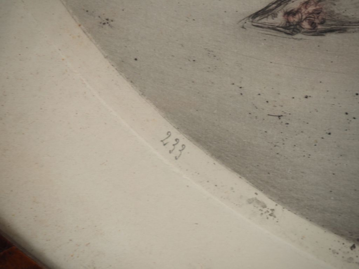 Louis ICART.  Paire d'eaux fortes en médaillon "jeunes femme", contres