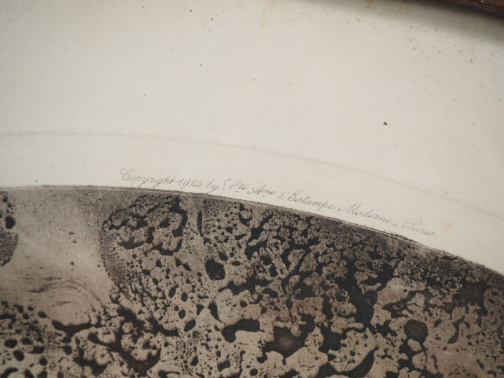 Louis ICART.  Paire d'eaux fortes en médaillon "jeunes femme", contres