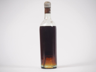 Vente aux enchères 1 BOUTEILLE CHÂTEAU D'YQUEM 1er CCS SAUTERNES - 1924 - SE/ BOUCHON ÉTA