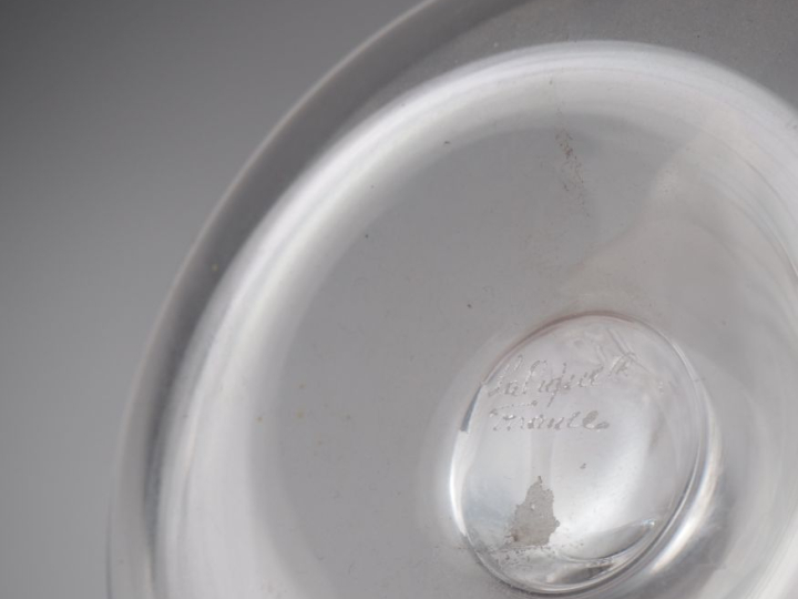 LALIQUE France.  2 différents baguiers en cristal Signés (une micro ég