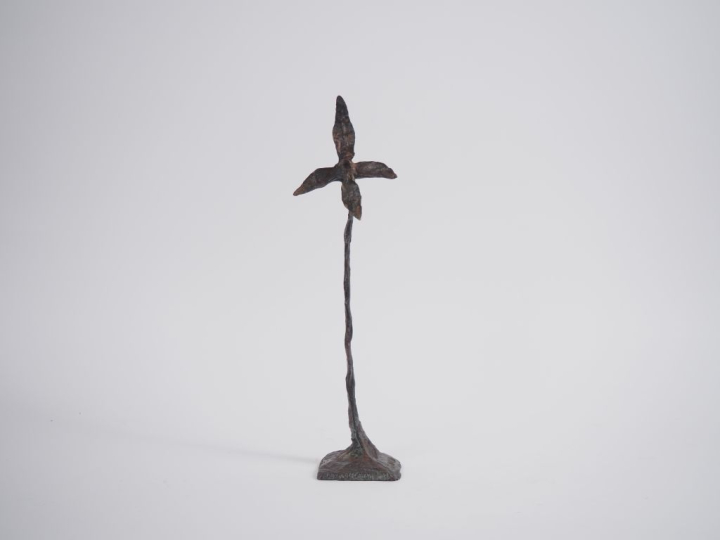 Daniel COULET. "Fleur". Sculpture signée. H. 35 cm.