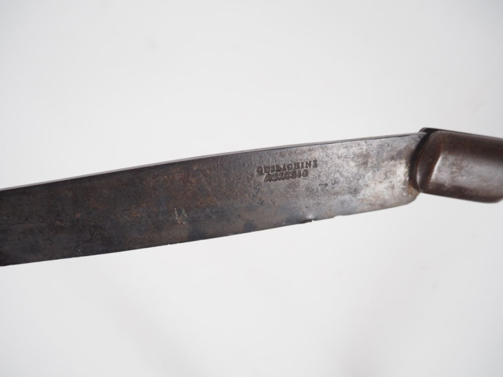 Couteau corse, manche en corne à décor de tête de maure et de fleurett