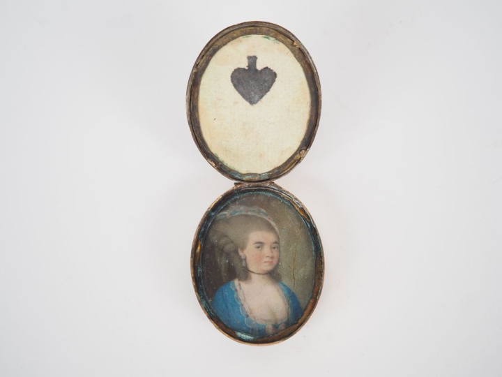 Miniature figurant un portrait d'homme. Signée.  On y joint et un port