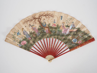 Vente aux enchères Eventail fin XIXème - début XXème de style Extrême-Orient en bois laqu