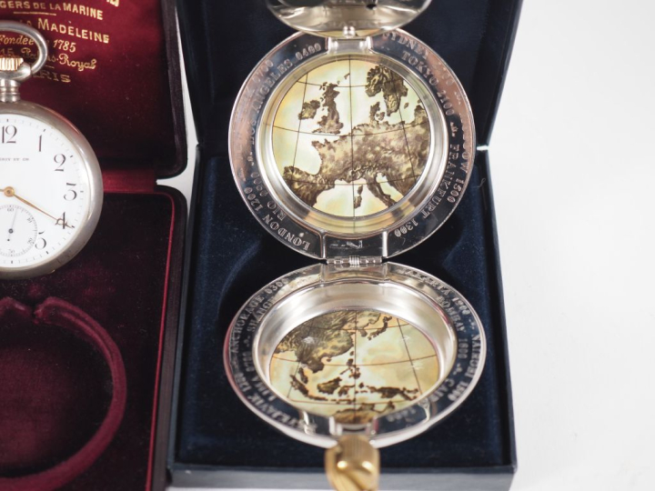 DALVEY. Voyager clock, scotland, dans son écrin avec son cetificat d'a
