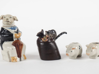 Vente aux enchères 3 différents sujets en céramique figurant des animaux : paire de saliè
