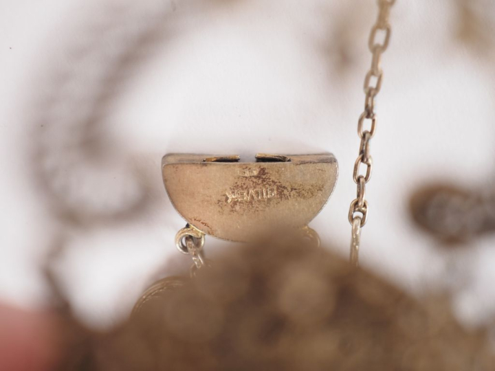 Ensemble de bijoux Afrique du nord en métal argenté ou argent bas-titr