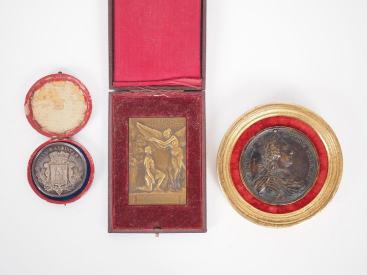 Médaille en argent 925 de la ville d'Albi. Poinçonnée. Poids. 59,7 g. 