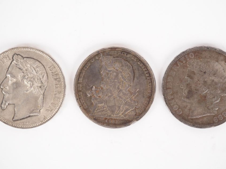 3 différente pièce en argent :  - 5 francs Suisse en argent Fribourg 1