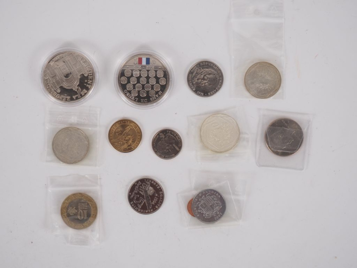 Ensemble de 36 pièces de collection.