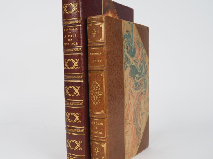 GAUTIER (Théophile). LE ROMAN DE LA MOMIE. P., Ferroud, 1920. Grand in