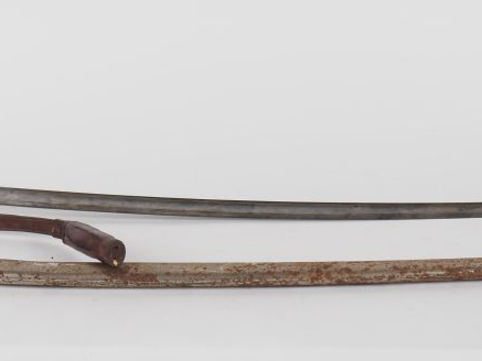 Sabre d’officier d’artillerie modèle 1822-99.  Poignée en corne avec f