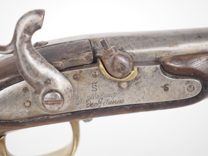 Pistolet d’arçon modèle An XIII à silex transformé à percussion.  Cano