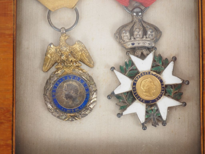 FRANCE  UNE CARRIERE SOUS LE SECOND EMPIRE : LE GENDARME COMBES  Ensem