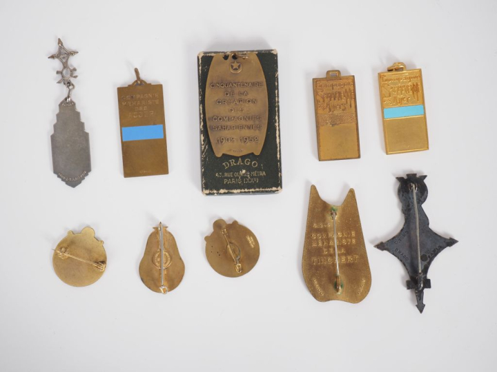 COMPAGNIES MEHARISTES ET SAHARIENNES  Ensemble de dix insignes :  Cie 