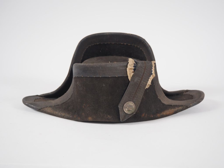 -Tunique de gendarme modèle 1895.  Avec une épaulette trèfle et aiguil