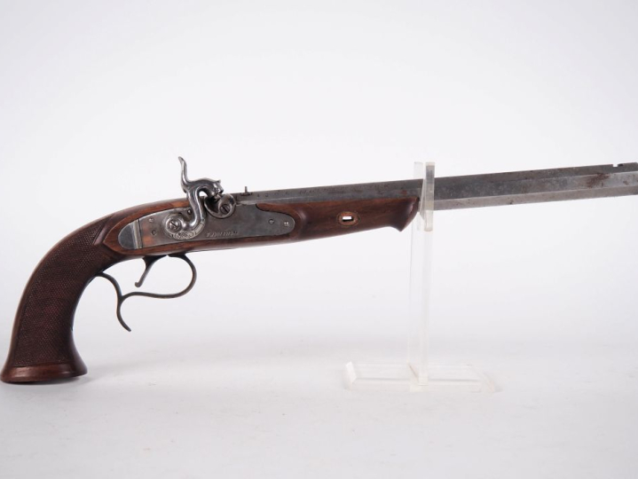 Pistolet à percussion pour le tir, calibre 45. Canons à pans marqué "W