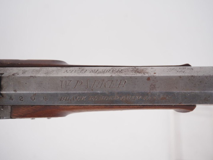 Pistolet à percussion pour le tir, calibre 45. Canons à pans marqué "W