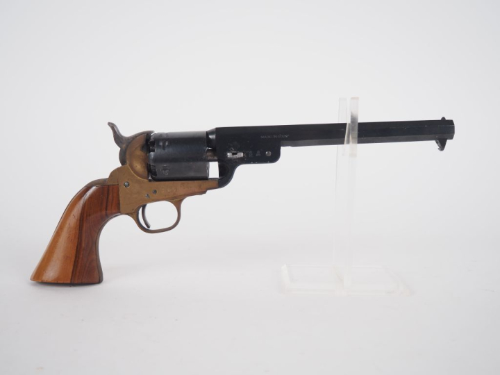 Revolver type Colt Navy, 6 coups , calibre 36. Fabrication italienne p