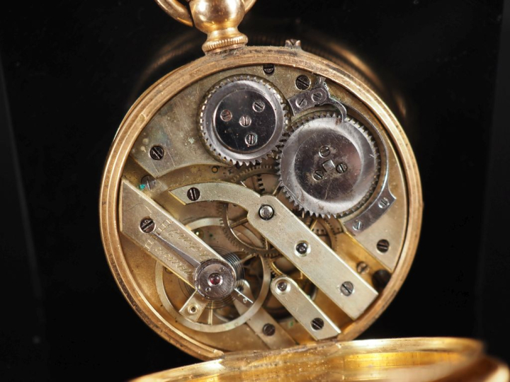 Montre de gousset Napoléon III en or jaune 750.  Cadran à chiffres rom