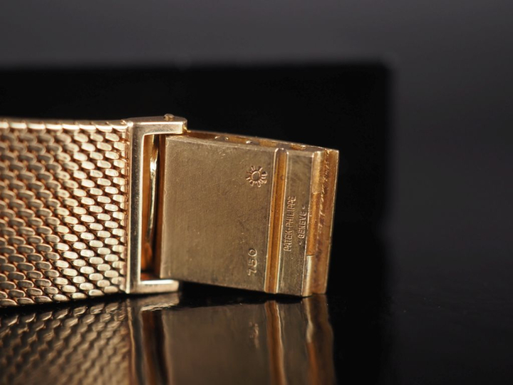 PATEK PHILIPPE Ref. 3528/3 Montre bracelet, boitier et bracelet en or 
