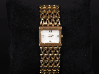 Vente aux enchères SEIKO, Tank Ref. 317 N° 962 539 Montre bracelet de dame en métal doré.