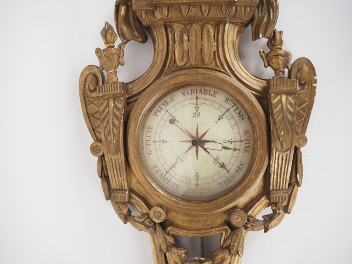 Baromètre Napoléon III de style Louis XVI, en bois sculpté et doré à d