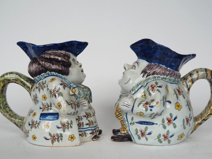 Paire de pots Jacquots en faience polychrome. (bon état)