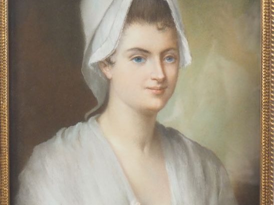 École française, XIXème. "Portrait de jeune femme à la robe blanche" P
